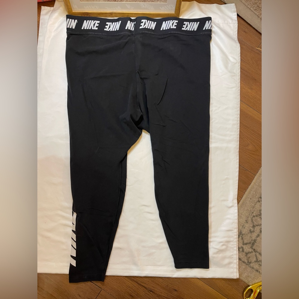 Nike size 3X black leggings - Picture 3 of 4